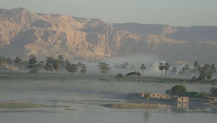 En Dahabiya, por el Nilo, con otros ojos - Blogs de Egipto - 2do. Dia. Los perros me tienen manía. (1)